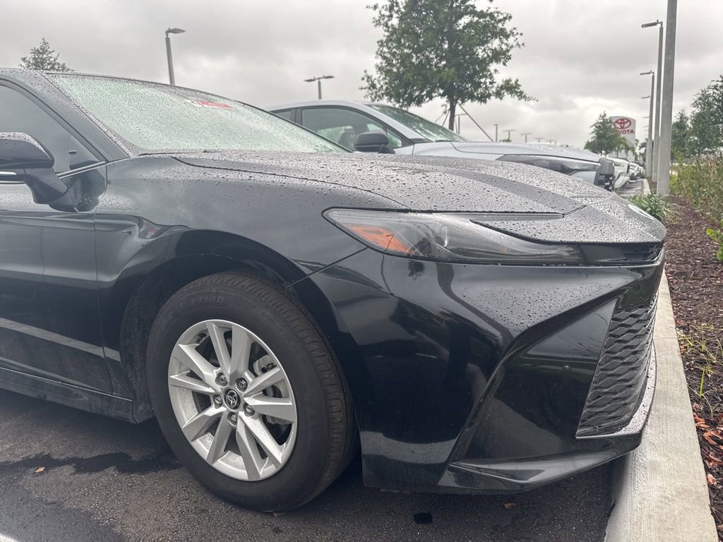 Used 2025 Toyota Camry LE w/ Convenience Package image 11