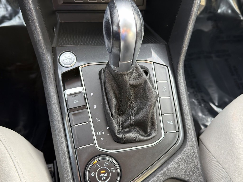Used 2019 Volkswagen Tiguan SEL image 45