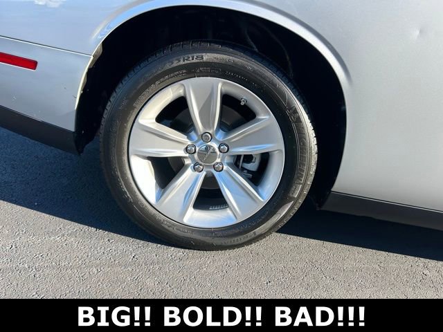 Used 2023 Dodge Challenger SXT image 7