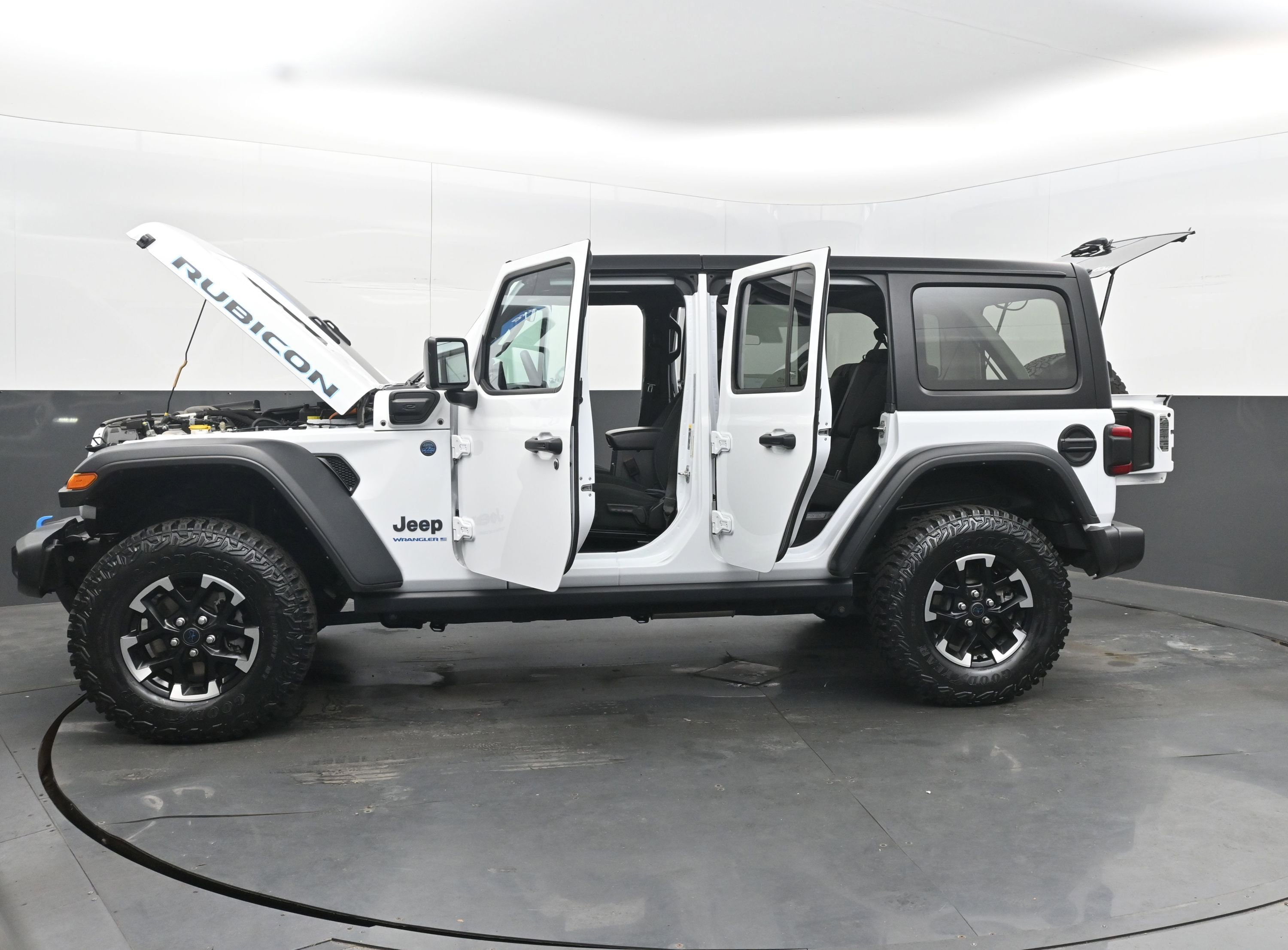 Used 2024 Jeep Wrangler Unlimited Rubicon 4xe image 44