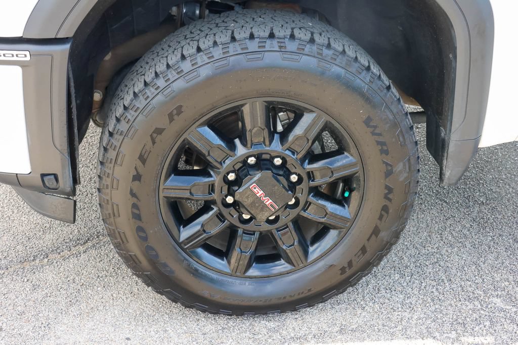 Used 2025 GMC Sierra 2500 AT4 AWD/4WD image 7