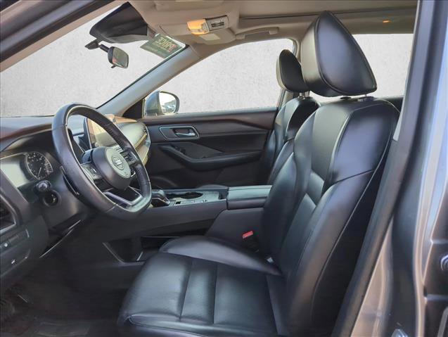Used 2021 Nissan Rogue SV w/ Premium Package FWD image 15