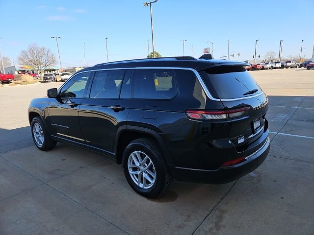 Used 2023 Jeep Grand Cherokee L Laredo image 5