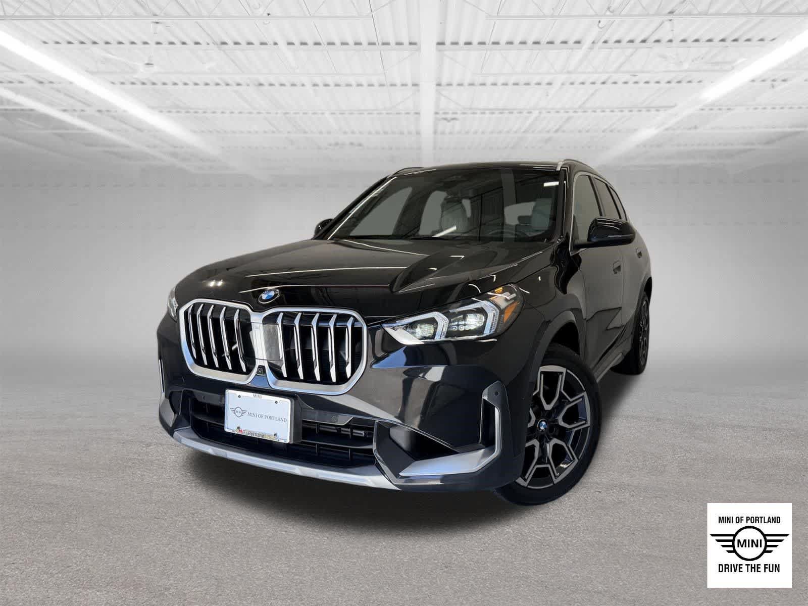Used 2025 BMW X1 xDrive28i w/ Premium Package AWD/4WD image 1
