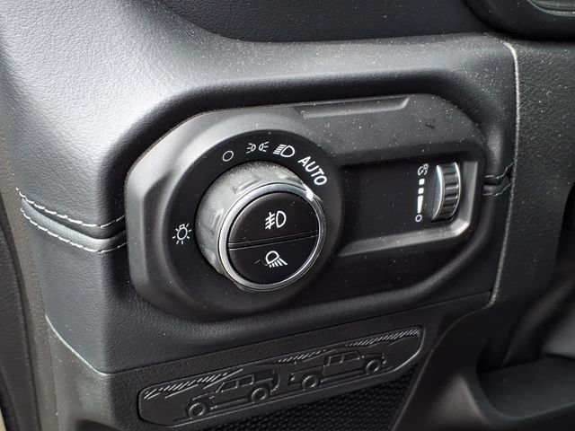 Certified 2025 Jeep Gladiator Sport AWD/4WD image 21