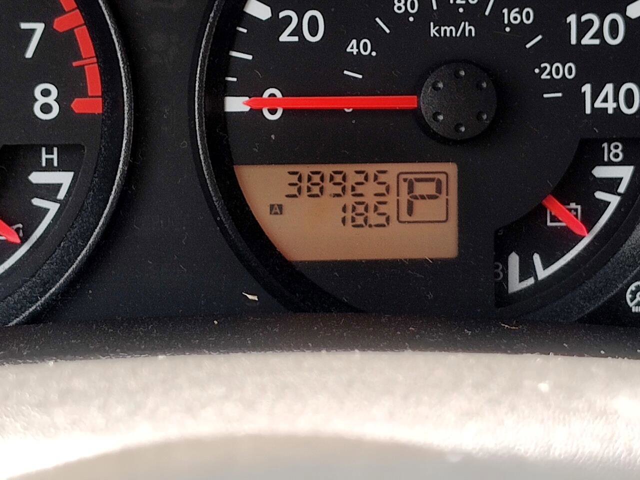 Used 2010 Suzuki Equator Sport image 26