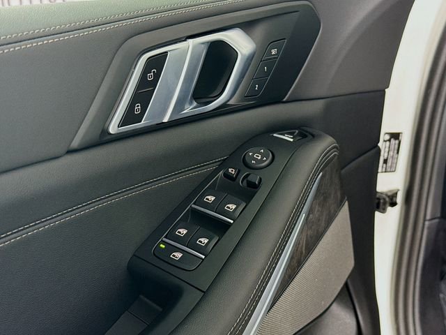 Used 2024 BMW X5 xDrive40i w/ Premium Package image 18