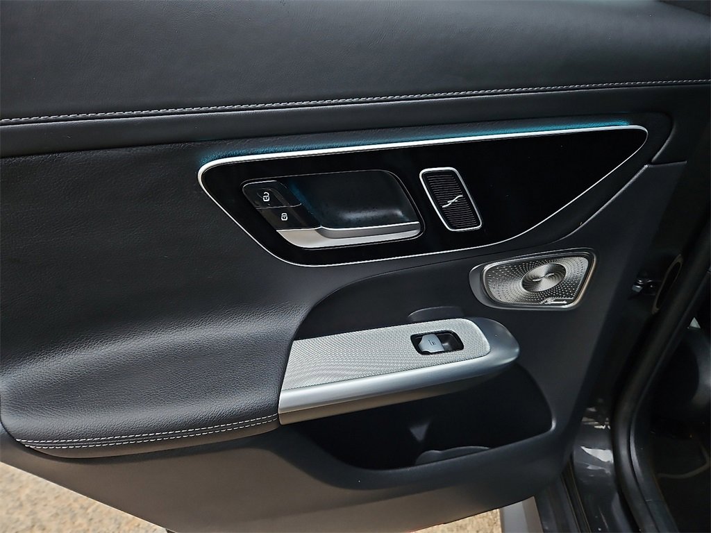 Used 2024 Mercedes-Benz GLC 300 4MATIC image 18