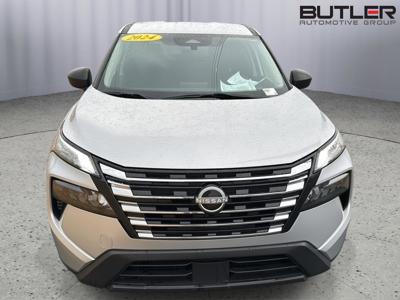 Used 2024 Nissan Rogue S image 7