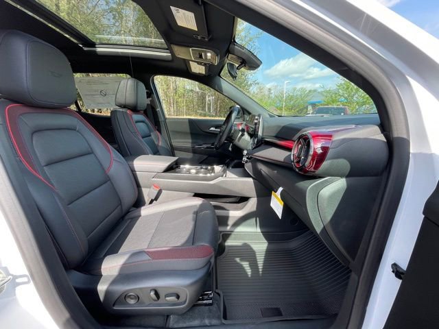 New 2026 Chevrolet Equinox RS w/ Convenience Package III FWD image 23