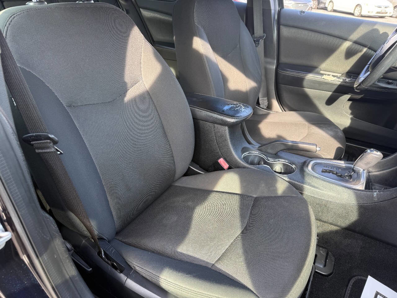 Used 2012 Dodge Avenger SXT FWD image 23