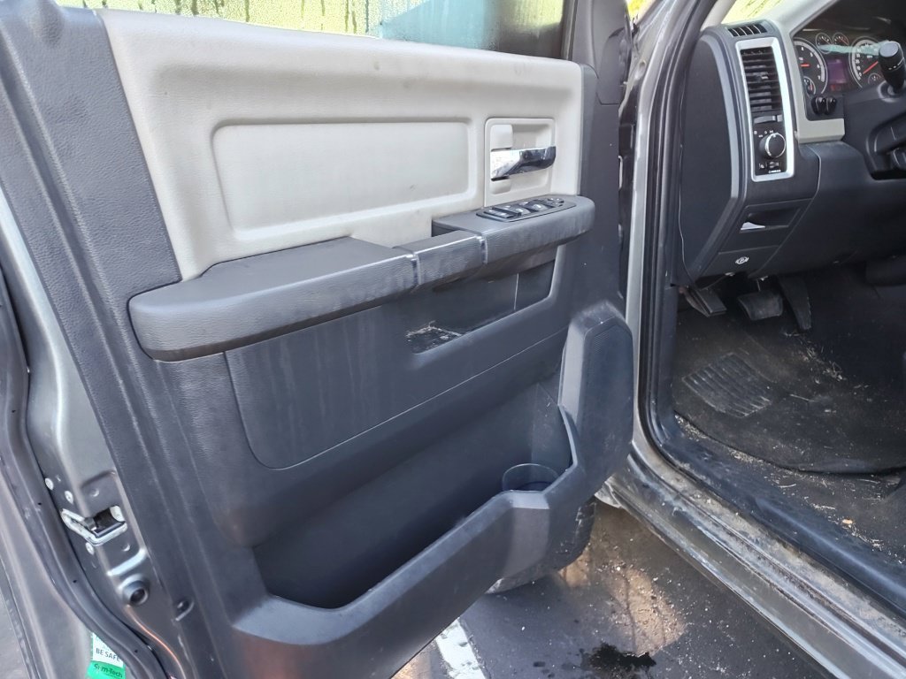 Used 2012 RAM 1500 Classic SLT AWD/4WD image 8