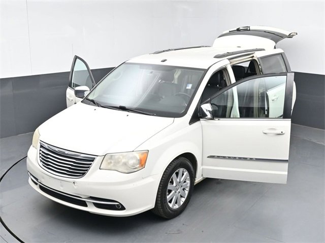 Used 2011 Chrysler Town & Country Touring-L w/ Entertainment Group #2 image 57