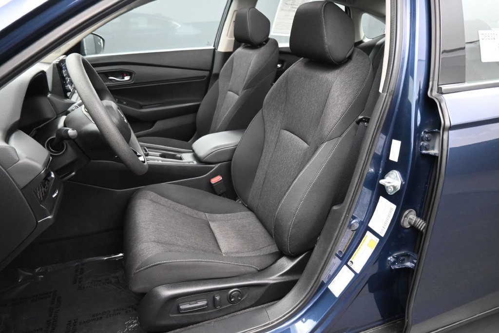 Used 2023 Honda Accord EX image 13