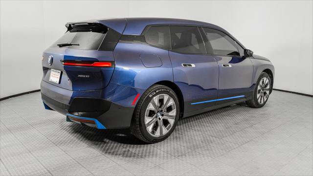 Used 2024 BMW iX xDrive50 w/ Luxury Package AWD/4WD image 8
