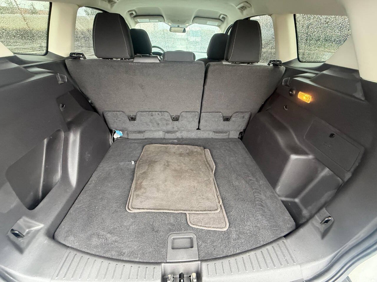 Used 2018 Ford Escape SE FWD image 16