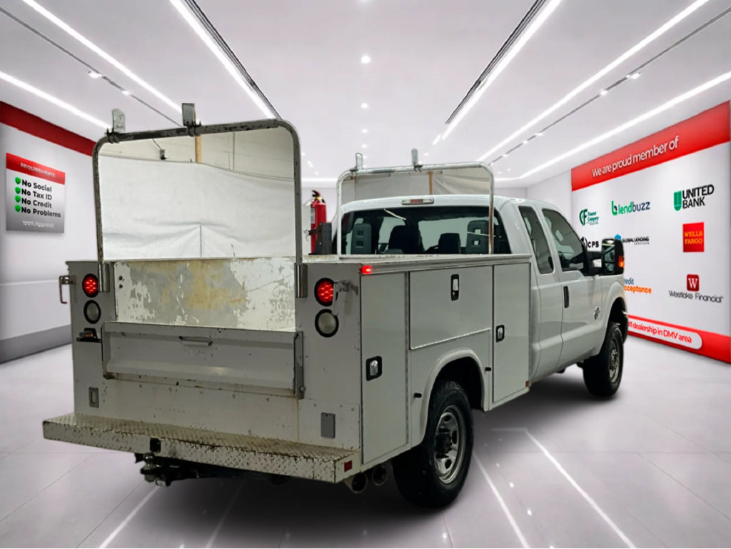 Used 2015 Ford F250 4x4 SuperCab Super Duty image 7
