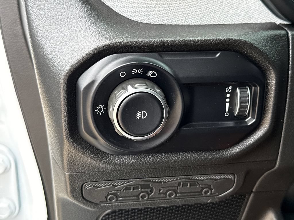 Used 2024 Jeep Wrangler Unlimited Sport AWD/4WD image 23