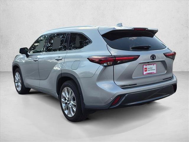 Certified 2024 Toyota Highlander Limited AWD/4WD image 7