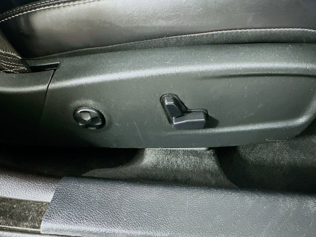 Used 2013 Dodge Charger SE w/ Leather Interior Group image 22