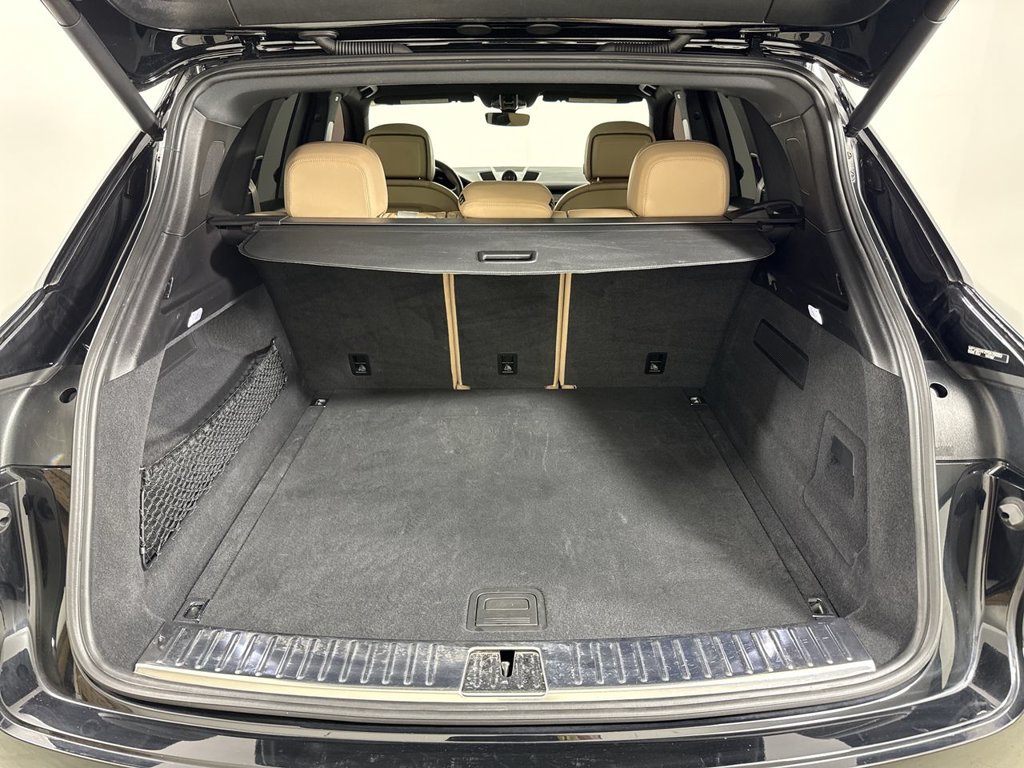 Certified 2023 Porsche Cayenne S Platinum w/ Premium Package Plus AWD/4WD image 21