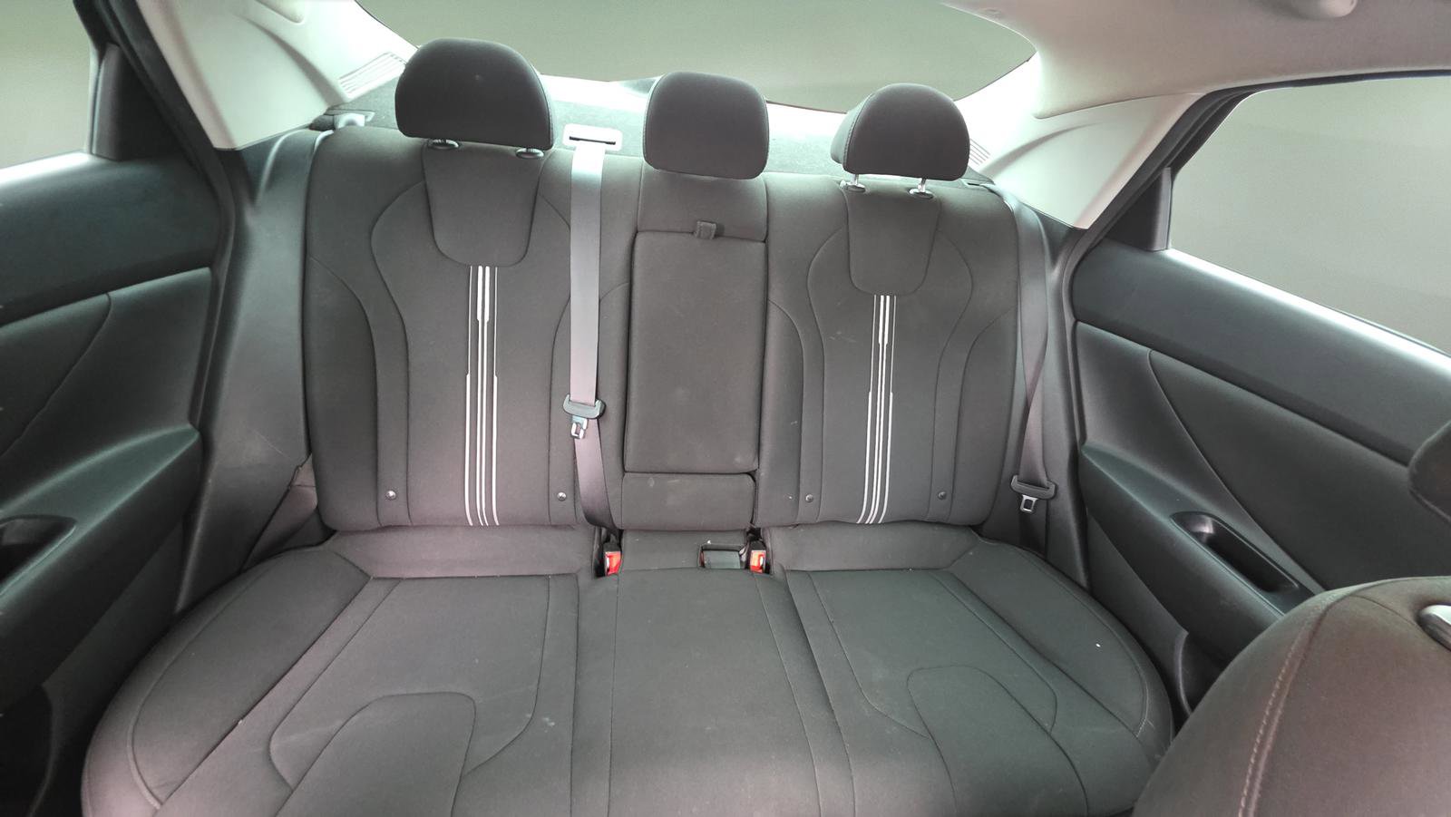 Used 2021 Hyundai Elantra SEL w/ Convenience + Premium Package FWD image 19