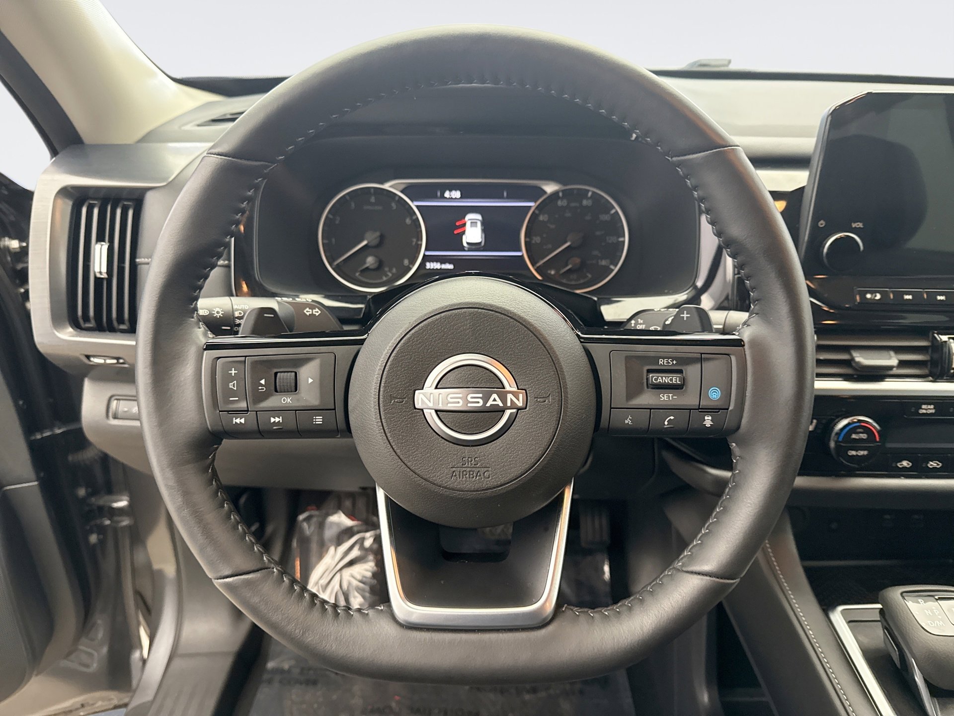 Used 2025 Nissan Pathfinder SL image 12