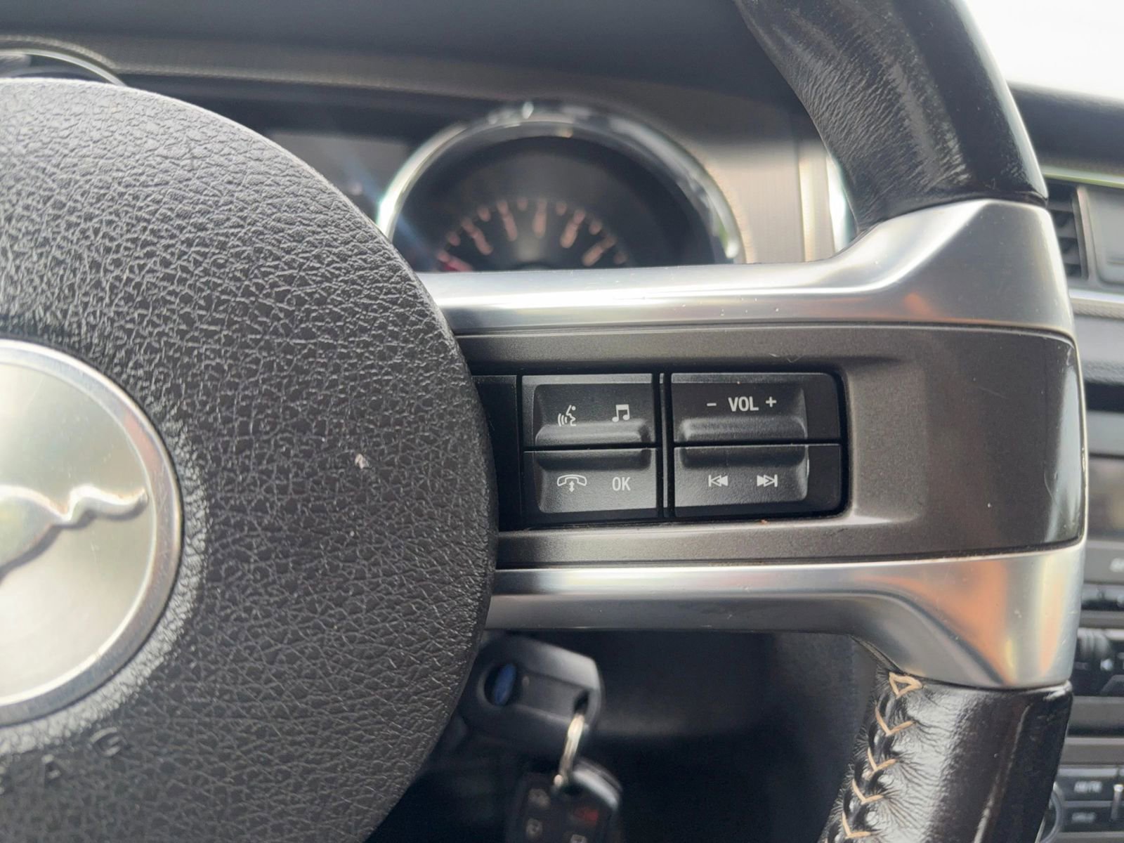 Used 2014 Ford Mustang GT Premium w/ Equipment Group 401A RWD image 22
