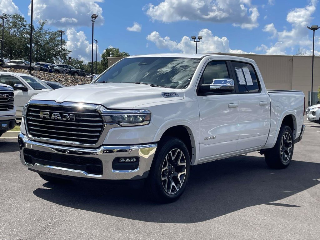 Used 2026 RAM 1500 Laramie AWD/4WD image 7
