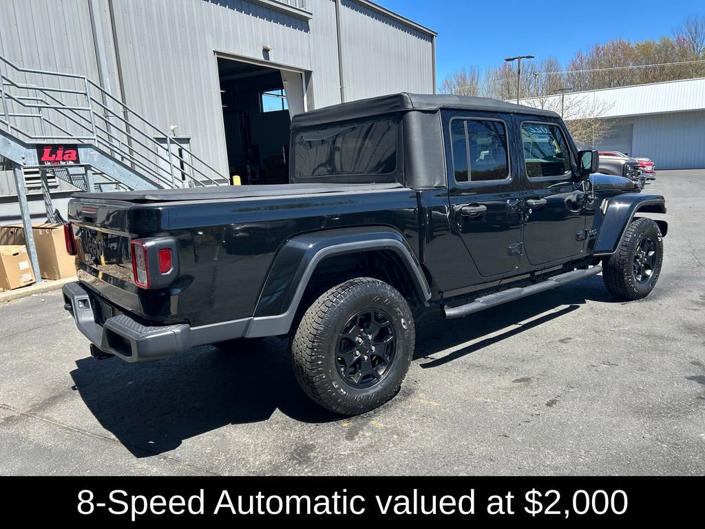 Used 2022 Jeep Gladiator Willys AWD/4WD image 4
