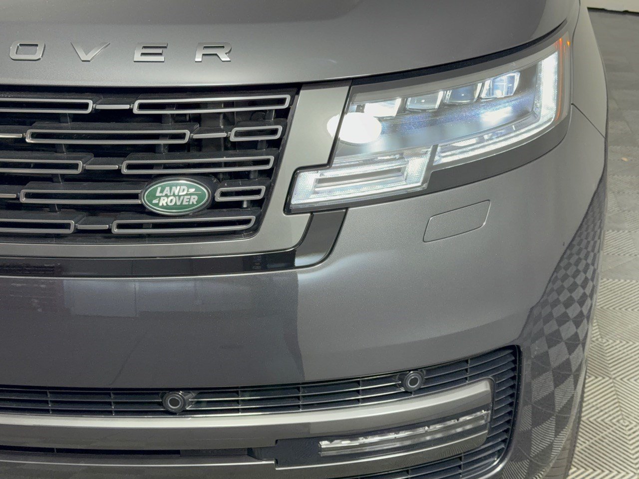 New 2026 Land Rover Range Rover Long Wheelbase SE AWD/4WD image 12
