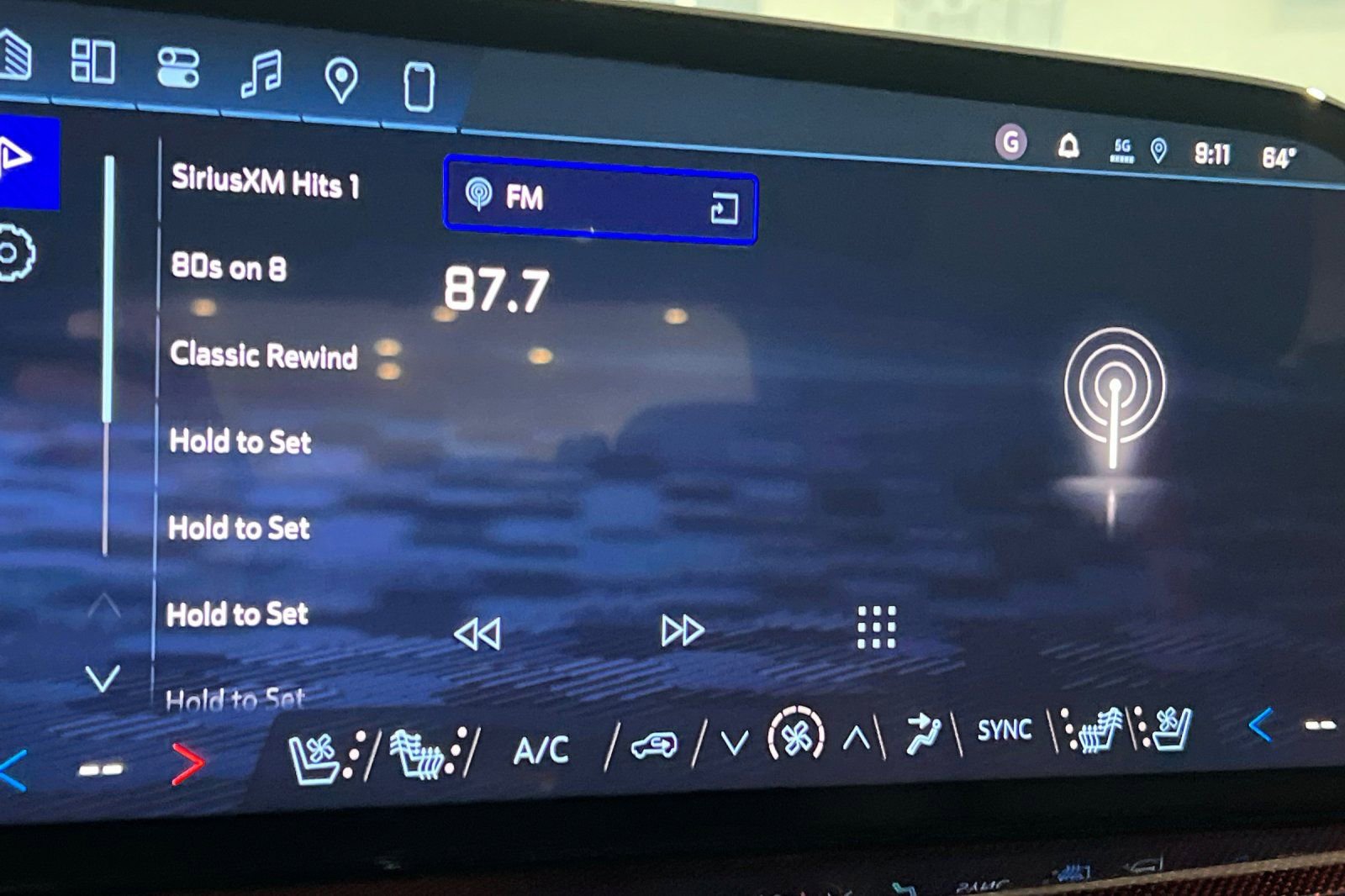 New 2026 Chevrolet Traverse RS image 18