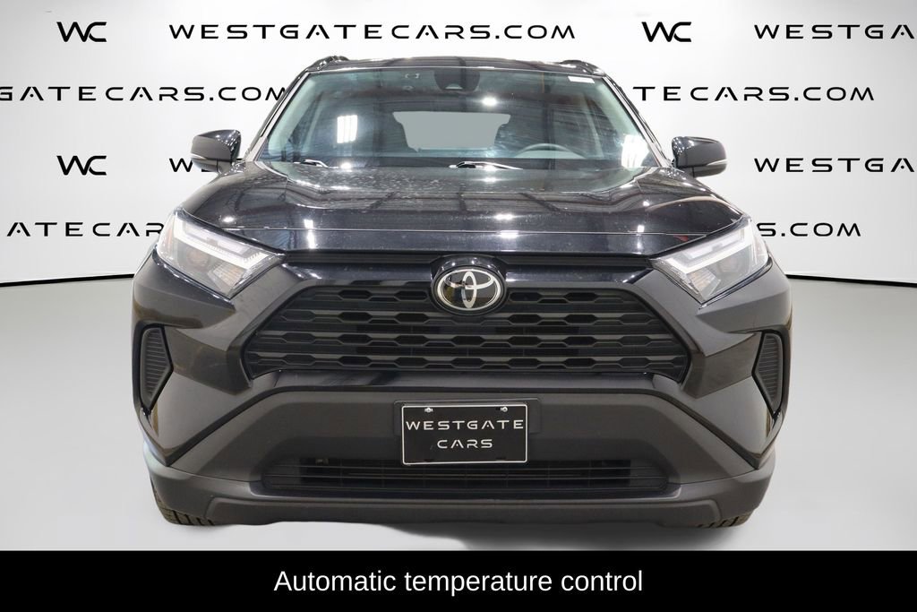 Used 2023 Toyota RAV4 XLE AWD/4WD image 4