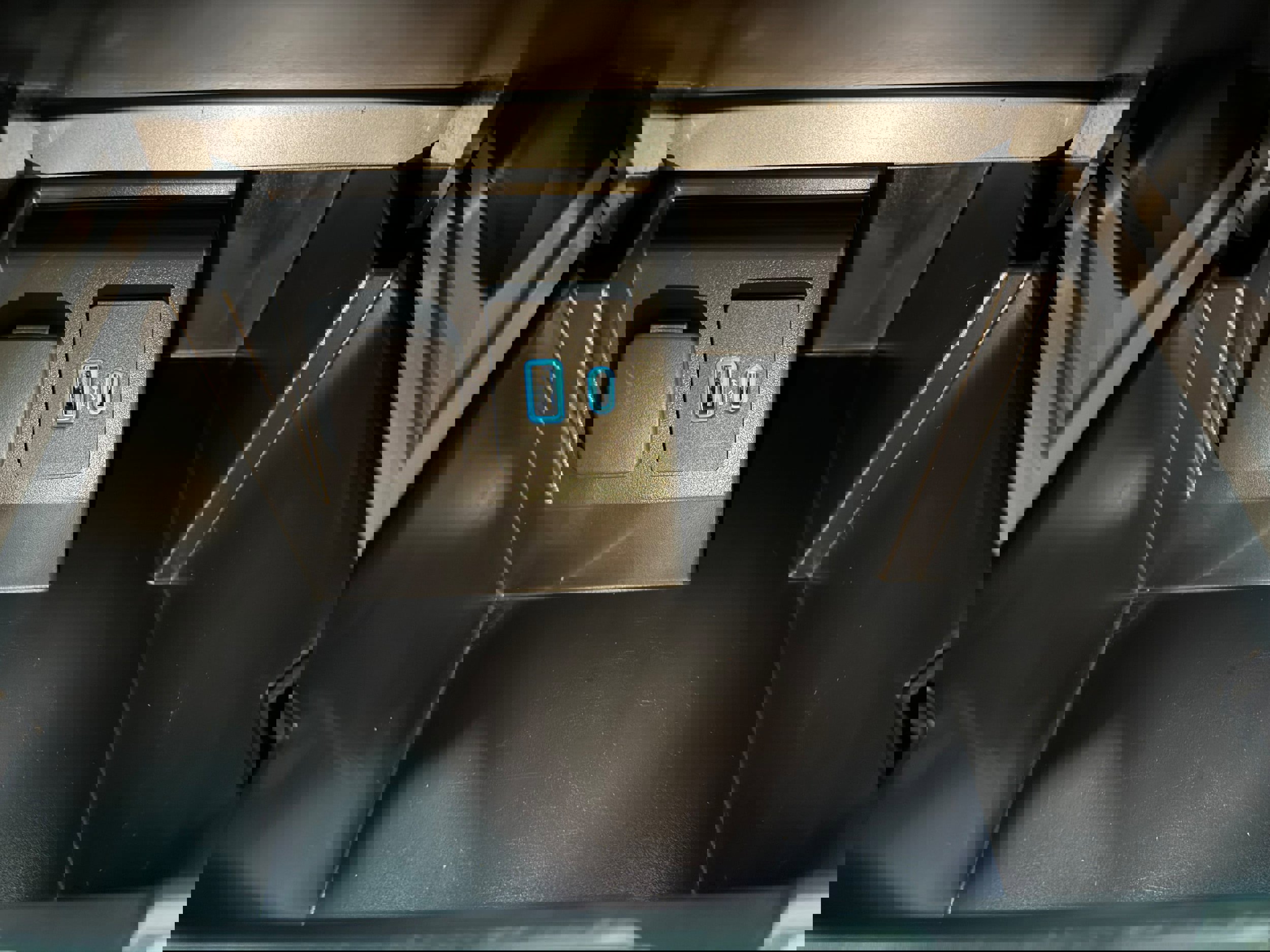 Used 2021 Ford Explorer Limited w/ Equipment Group 301A image 17