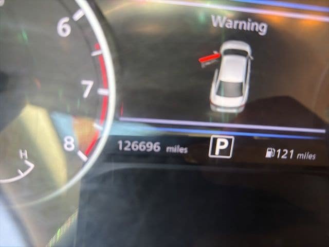 Used 2021 Nissan Sentra SV FWD image 2