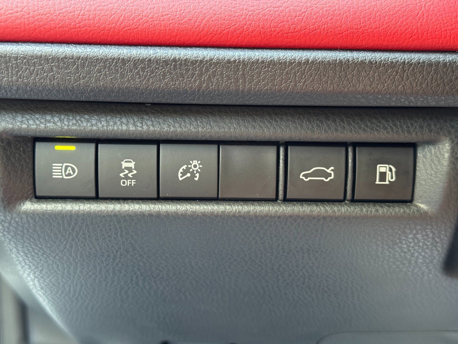 Used 2025 Toyota Camry XSE image 16