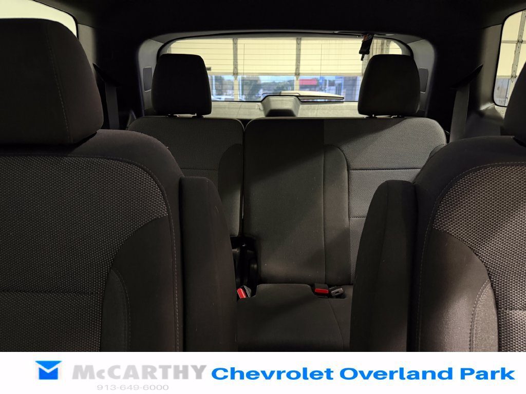 Used 2023 Chevrolet Traverse LT w/ LPO, Cargo Package FWD image 27