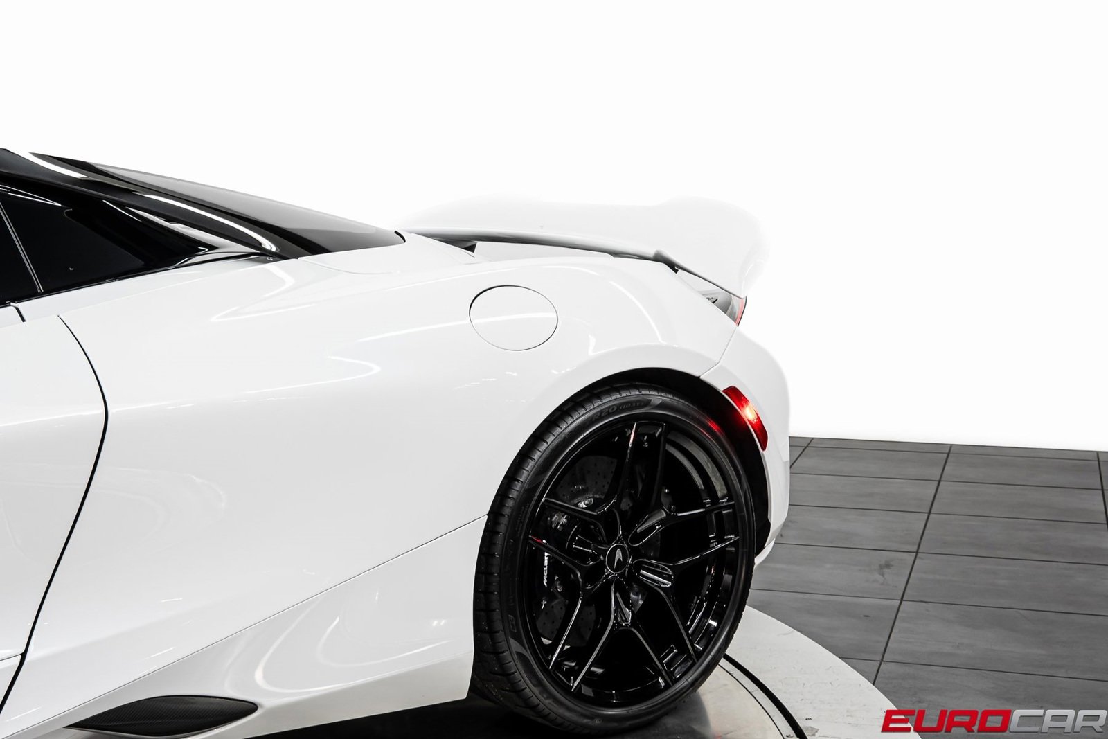 Used 2024 McLaren 750S Spider image 19