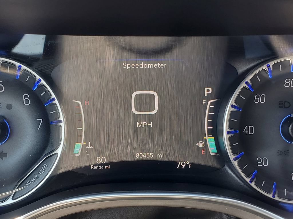 Used 2018 Chrysler Pacifica Limited FWD image 14
