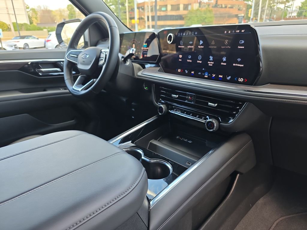 Used 2025 Chevrolet Tahoe Z71 image 16