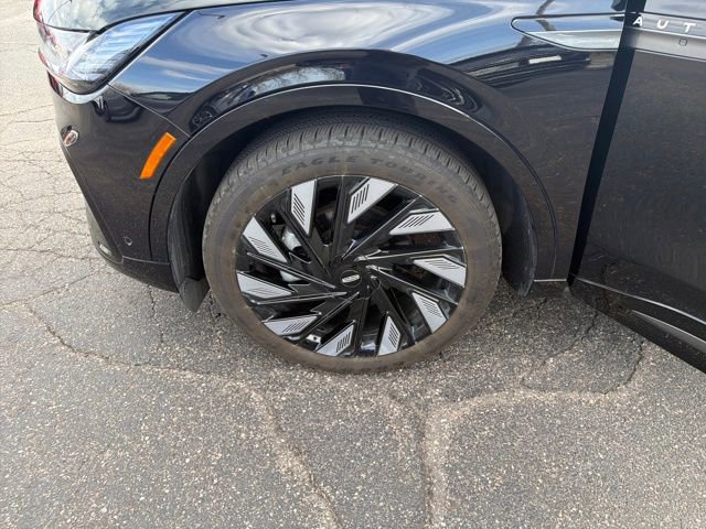 Used 2024 Lincoln Nautilus Reserve w/ Equipment Group 202A image 32