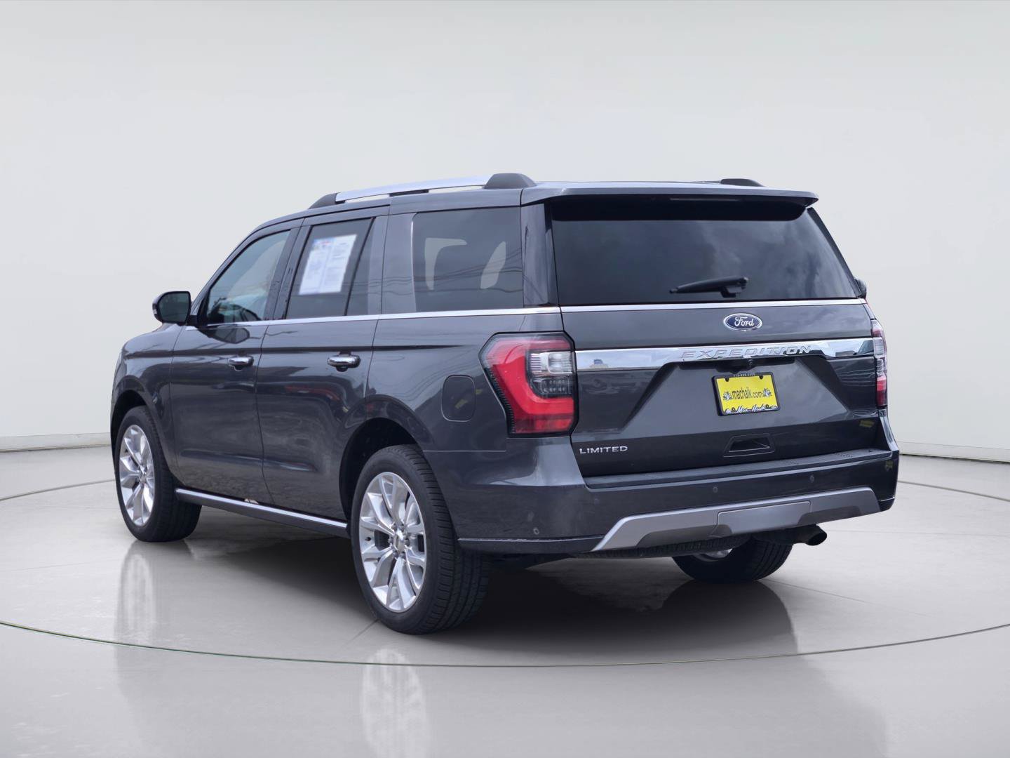 Used 2018 Ford Expedition Limited w/ Equipment Group 302A RWD image 7
