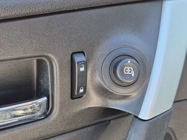 Used 2013 Ford Edge SEL image 23