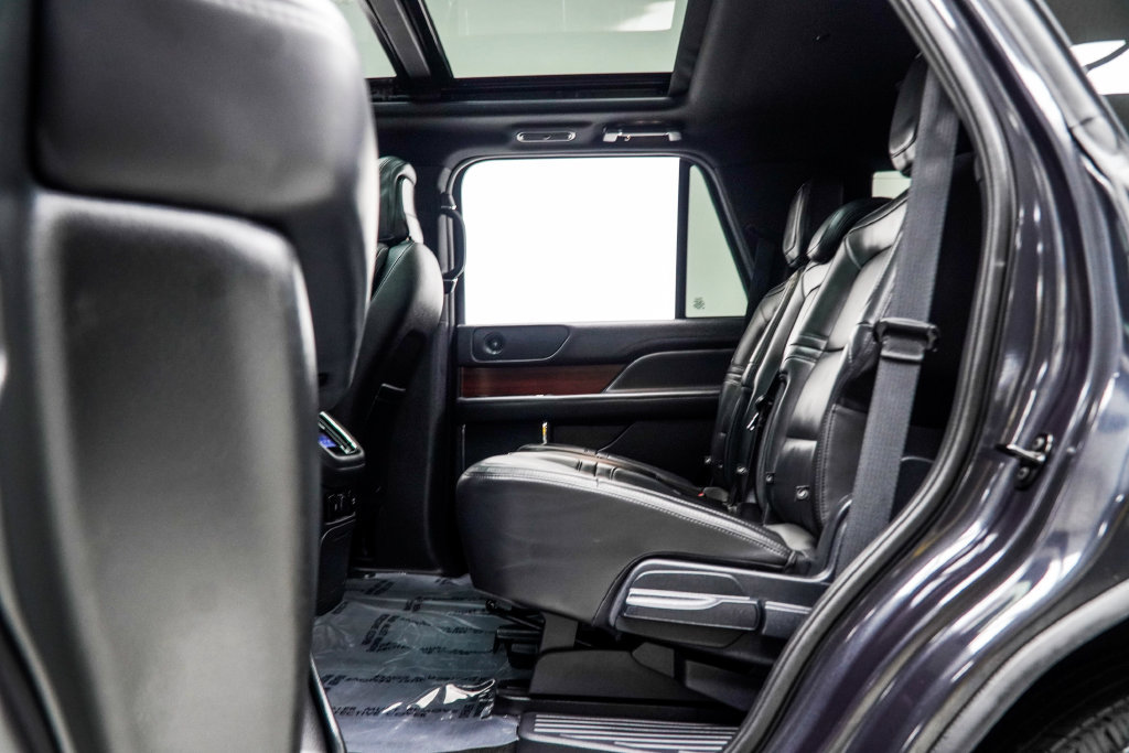 Used 2024 Lincoln Navigator Premiere AWD/4WD image 41