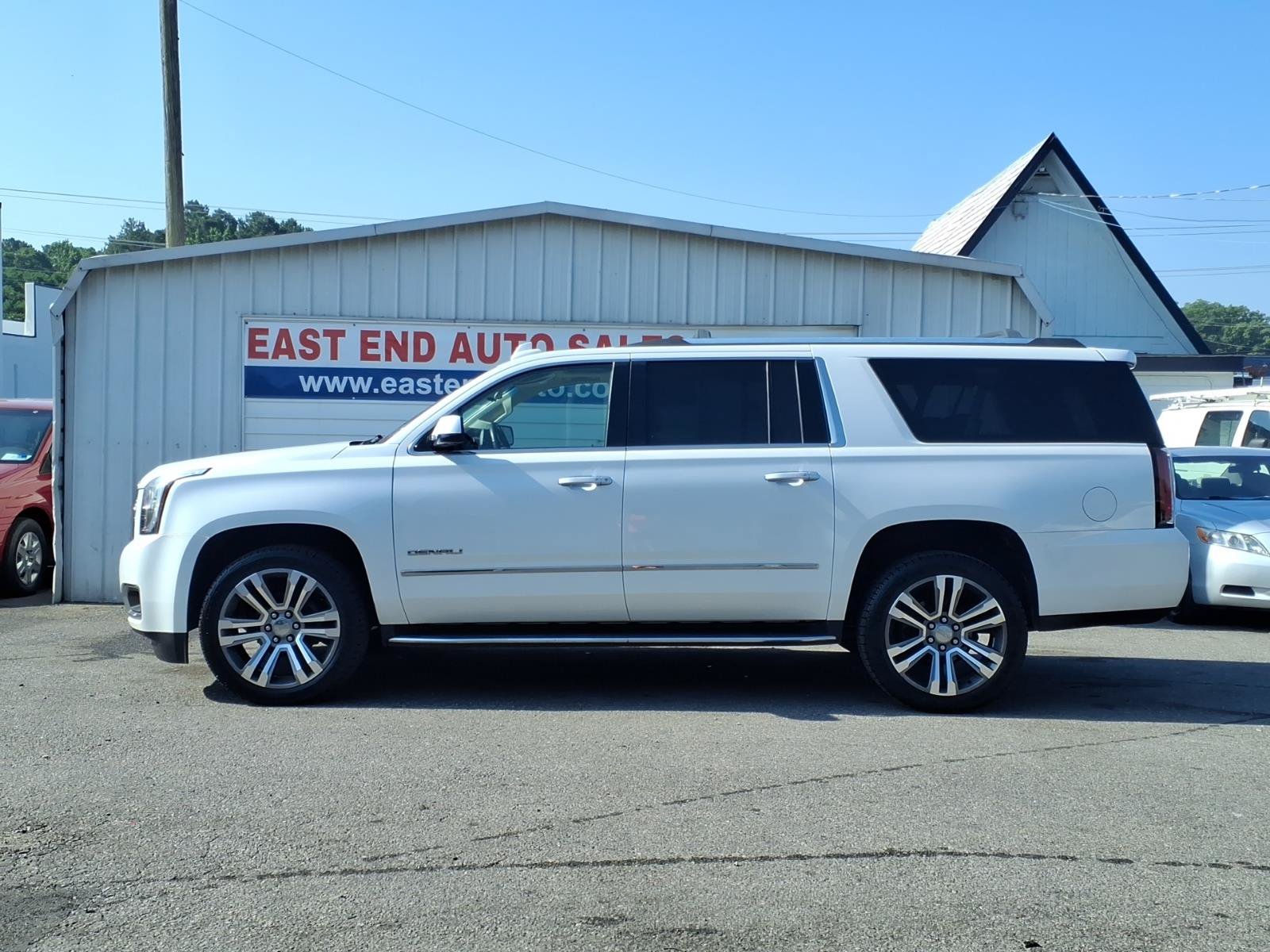 Used 2017 GMC Yukon XL Denali w/ Open Road Package AWD/4WD image 2