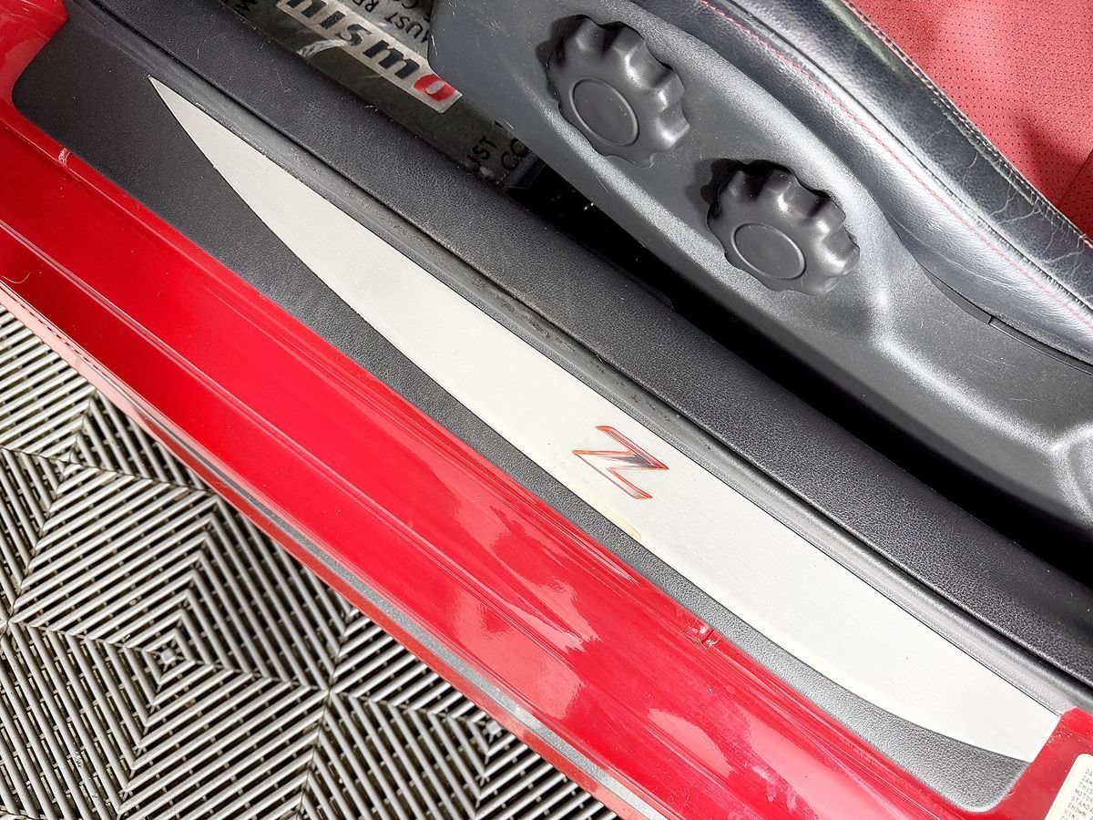 Used 2016 Nissan 370Z NISMO RWD image 37