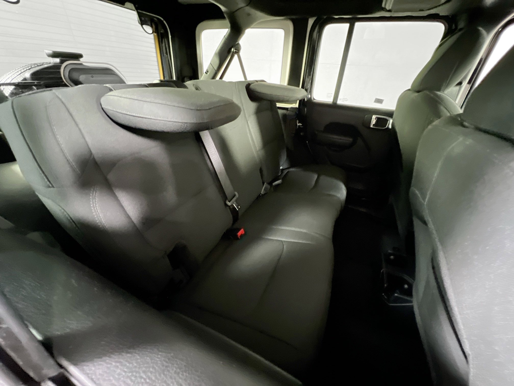 Used 2023 Jeep Wrangler Unlimited Sport image 25