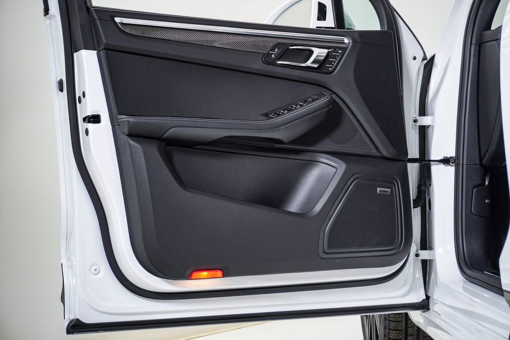 New 2026 Porsche Macan GTS AWD/4WD image 25