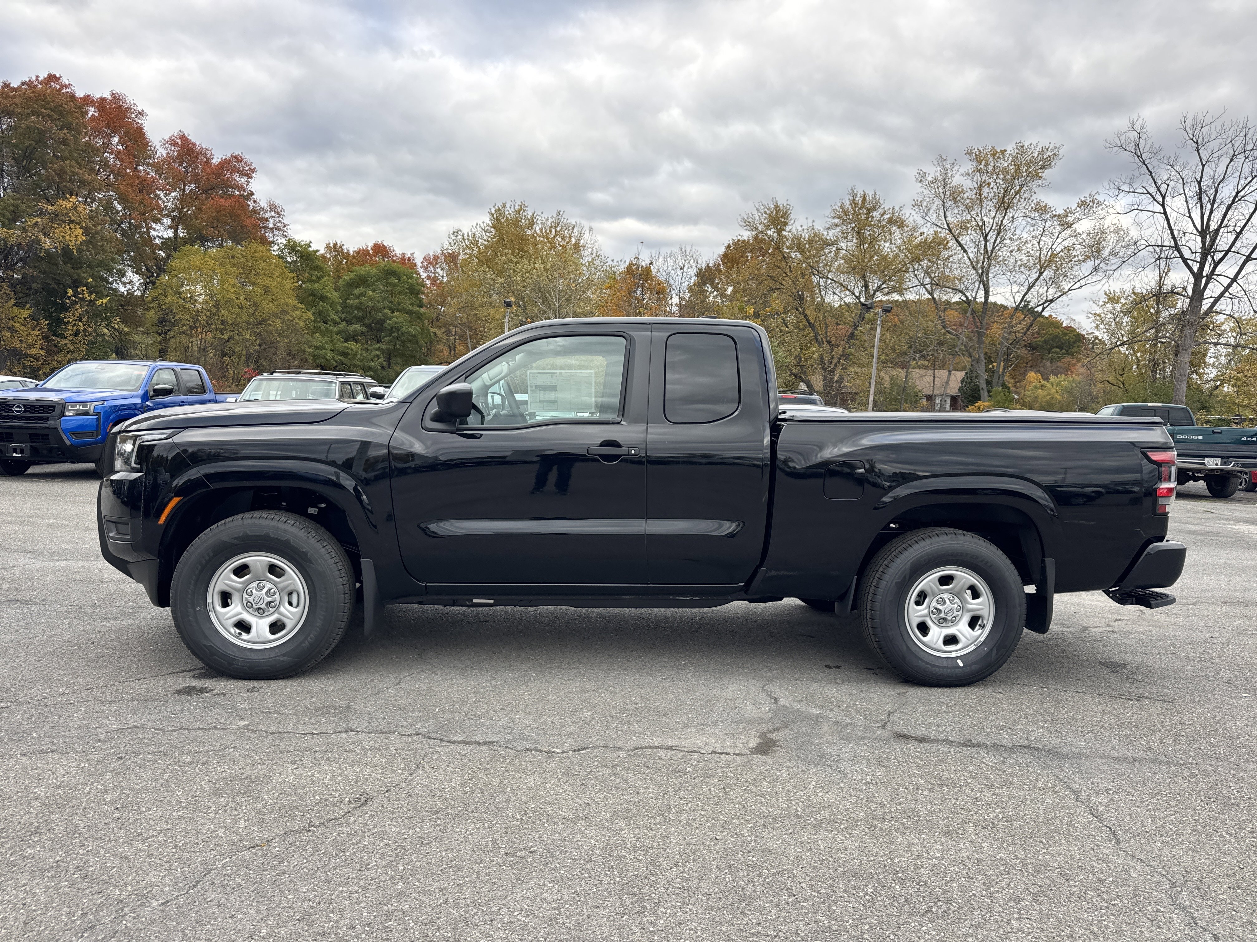 New 2026 Nissan Frontier S image 8