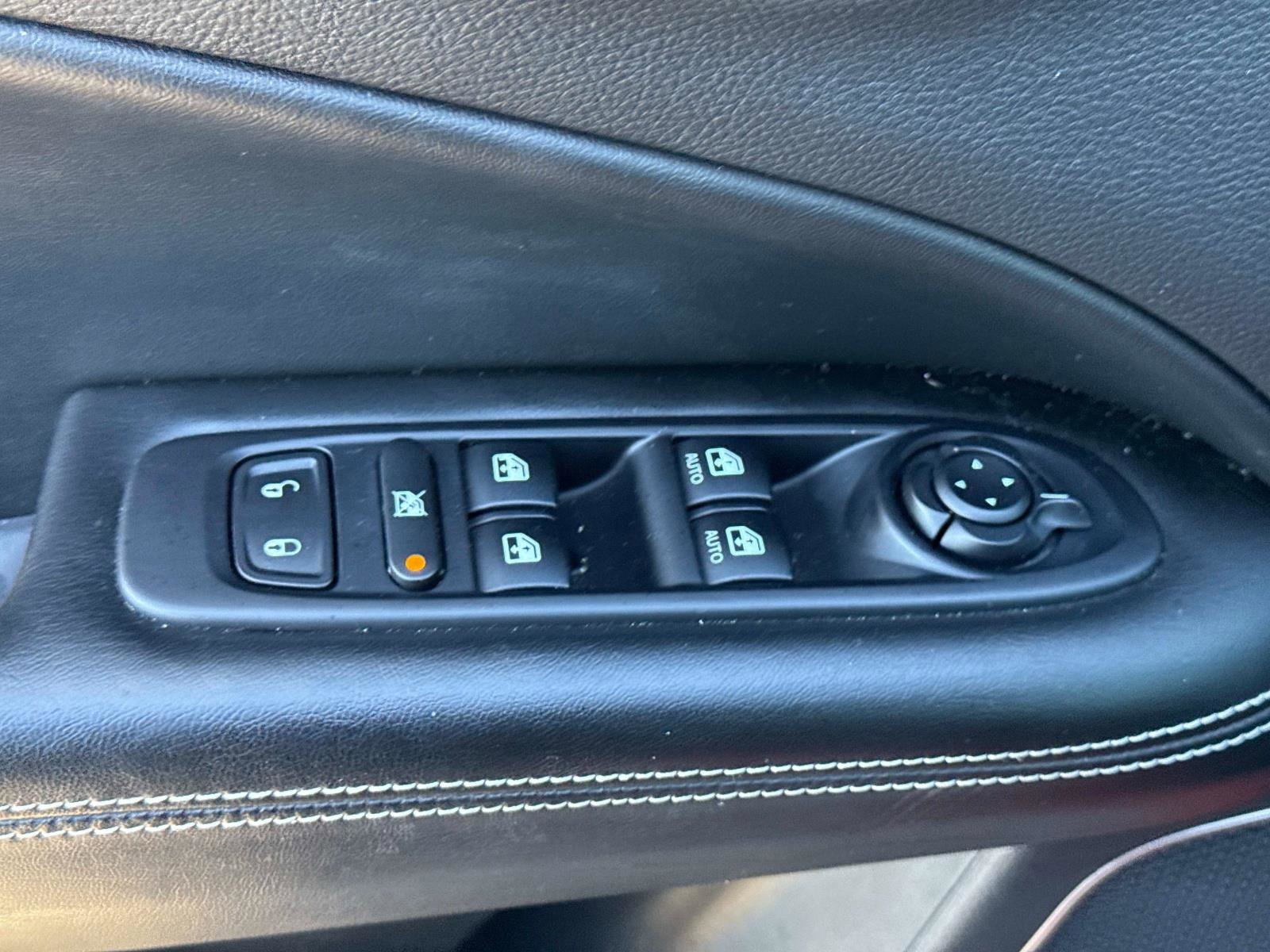 Used 2021 Jeep Compass Latitude w/ Sun and Sound Group image 18